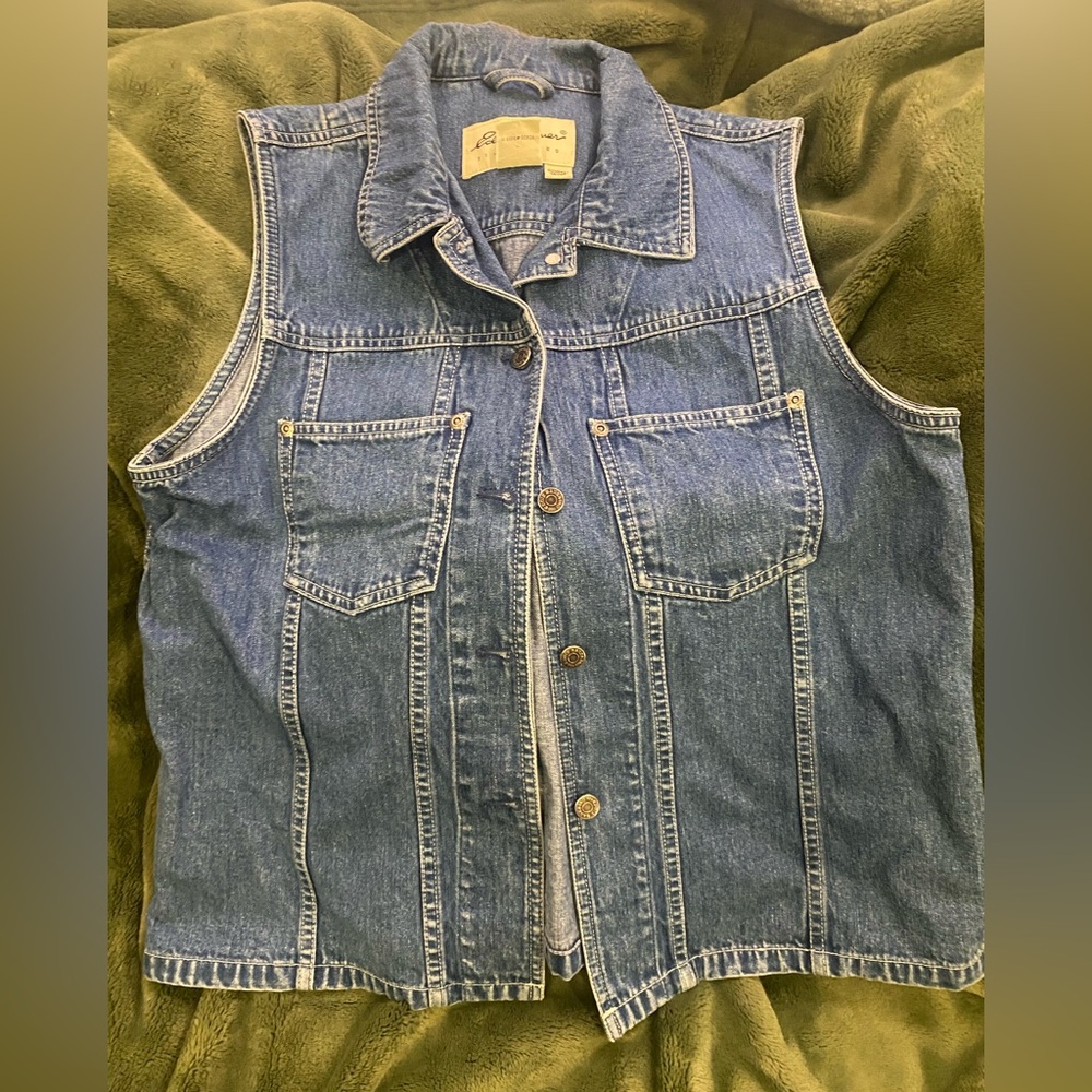 Eddie Bauer Blue Denim Vest, Size M EUC